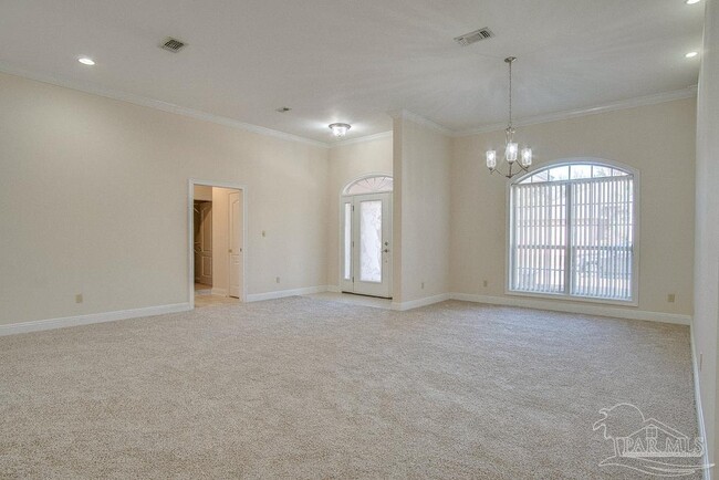 Building Photo - 3461 Oakmont Dr