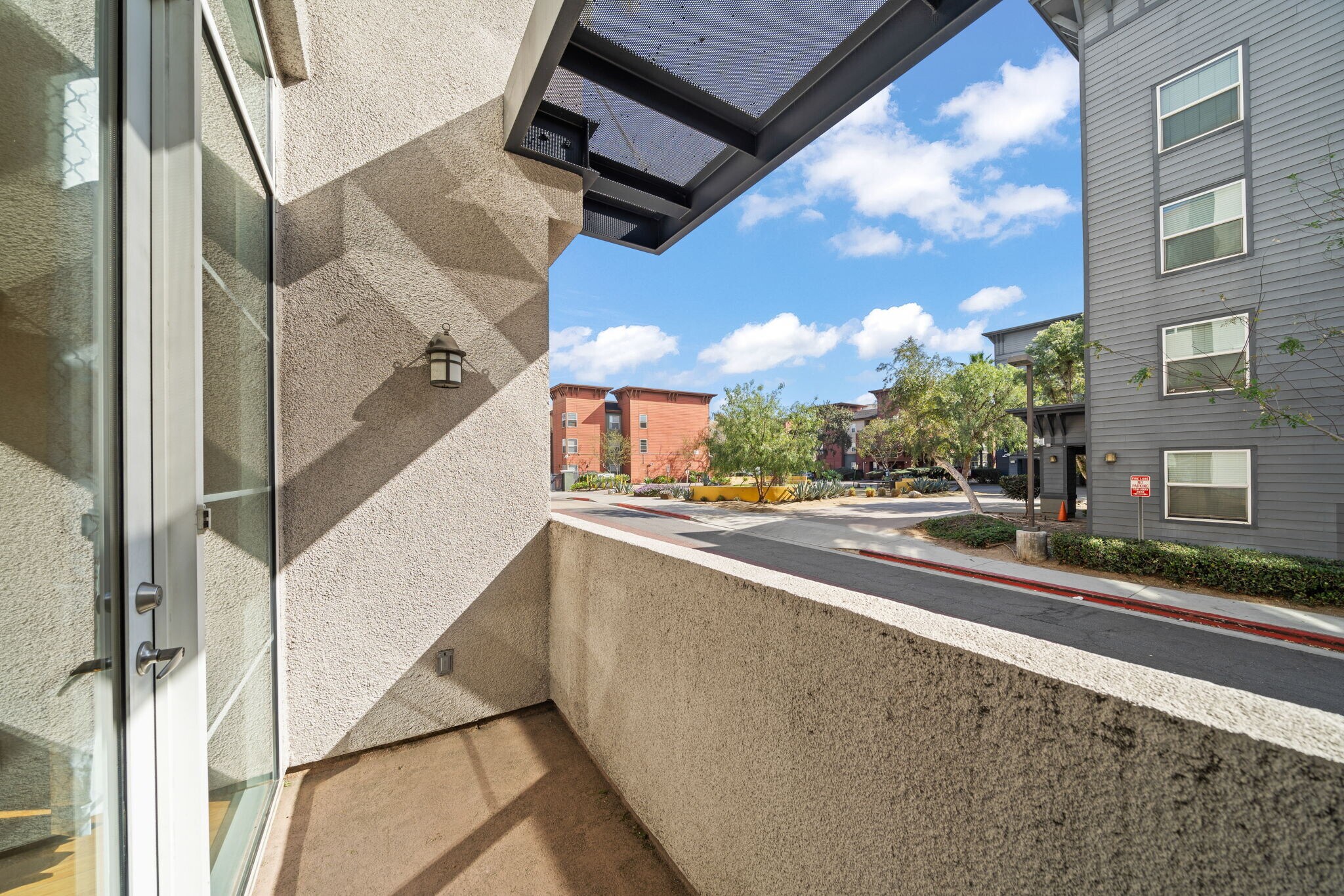 Building Photo - 360 W Ave 26 Ave