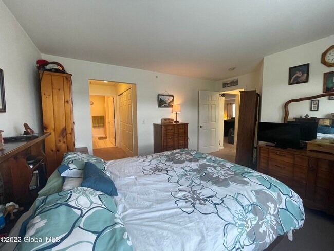 Building Photo - 15 Kempton Pl