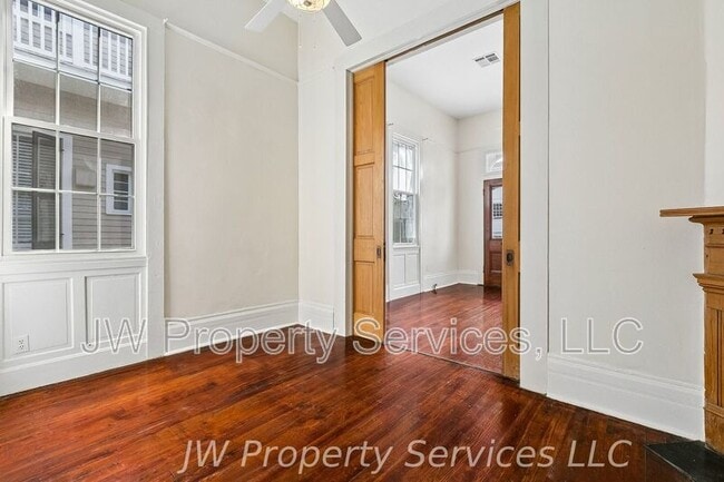 Building Photo - 5225 Magazine St