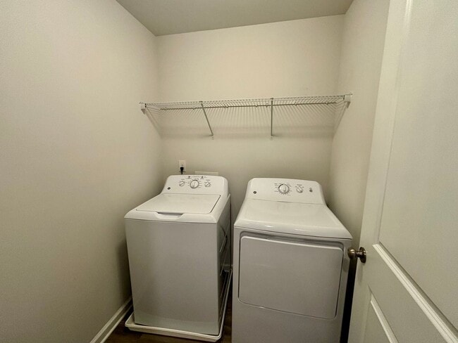 Building Photo - 2809 Ridgeview Dr