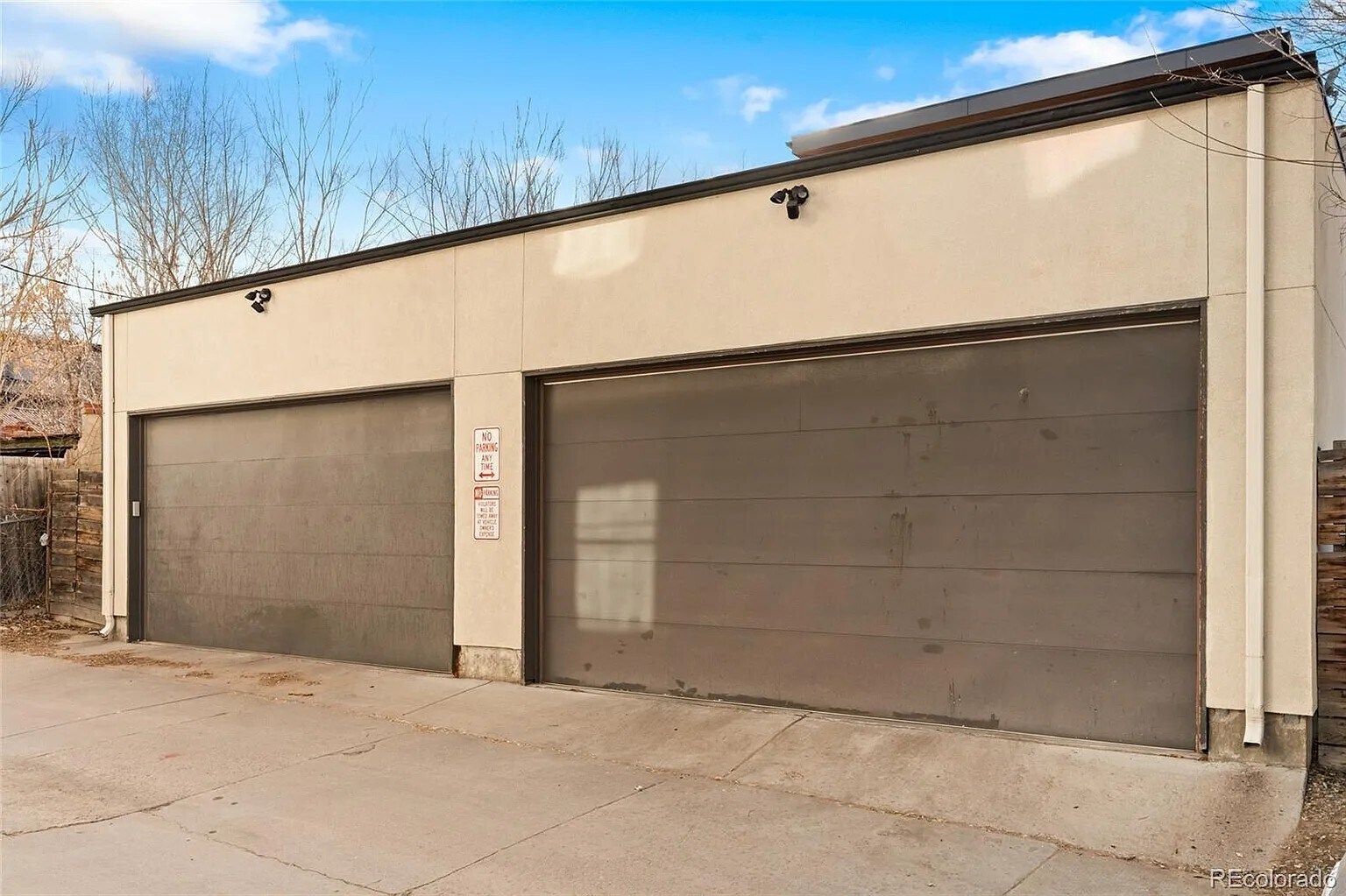 Building Photo - 4544 Utica St