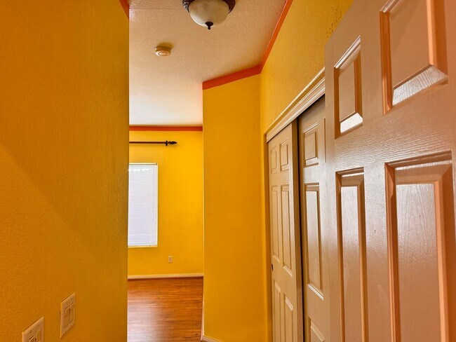 Building Photo - One Story Home For Rent