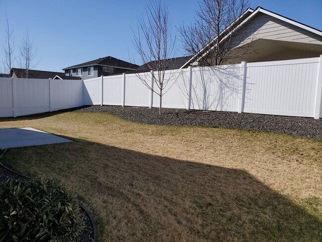 Building Photo - Immaculate Custom 3 bdrm Home for rent in ...