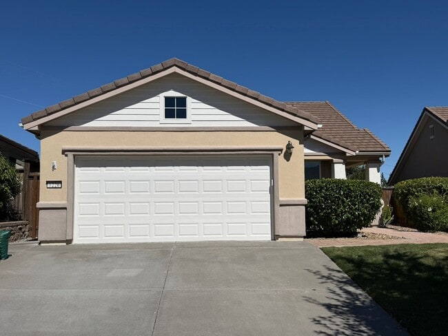 Building Photo - 55+ Del Webb home in Somersett