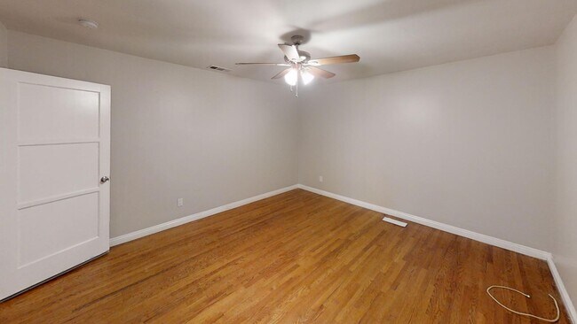 Building Photo - SDSU 5BD House – Walk to Campus, Prime Stu...