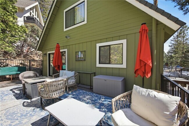 Building Photo - 528 Brentwood Dr