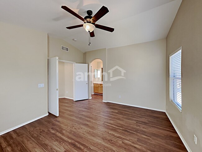 Building Photo - 10008 E Capri Ave