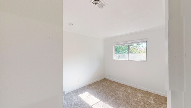Building Photo - 18213 Happy Ln