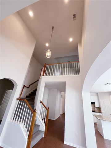 Building Photo - 1632 Pleasant Valley Ln