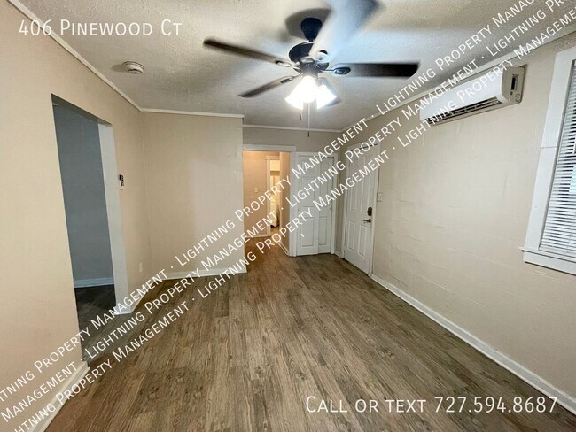 Building Photo - 406 Pinewood Ct