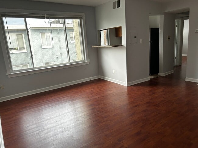 Building Photo - 713 Brandywine St SE