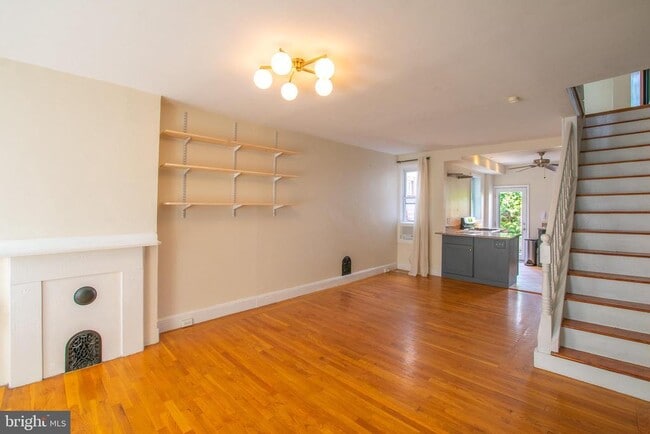 Primary Photo - 1622 S Bancroft St