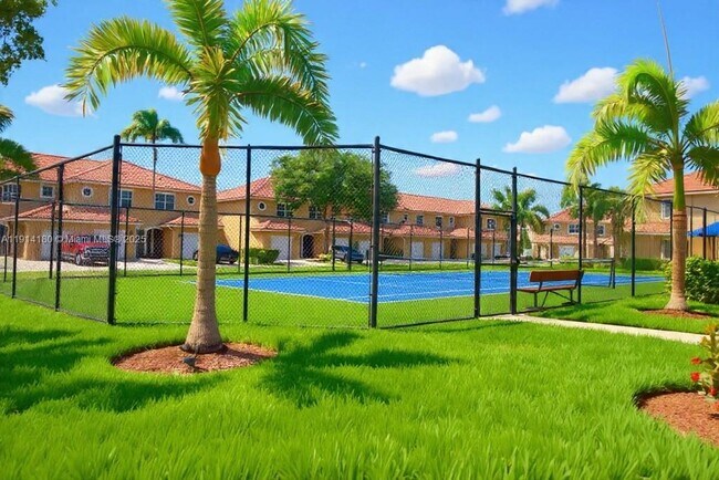 Building Photo - 2458 Centergate Dr