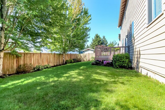 Building Photo - Beautiful Bell Hill Home in DuPont