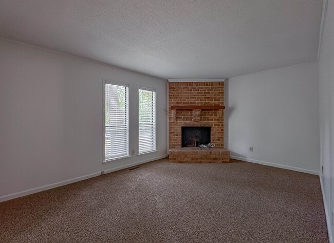 Building Photo - 3735 Donovan Dr