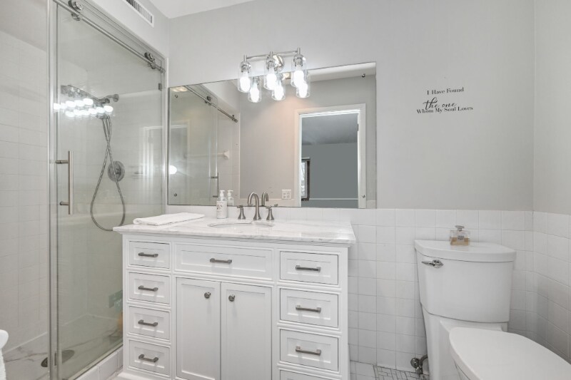 Building Photo - 7450 Duluth St