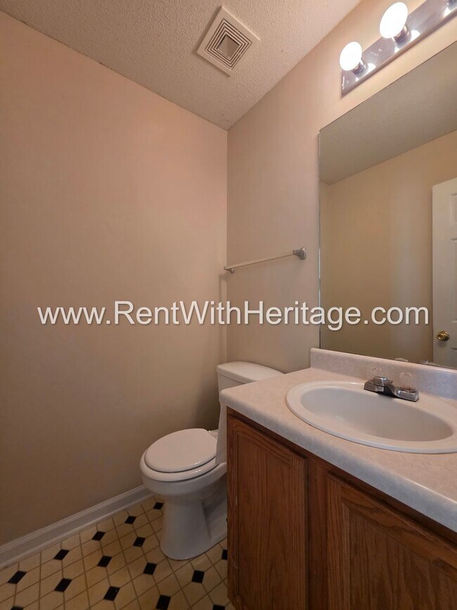 Building Photo - 6535 Manor Creek Dr