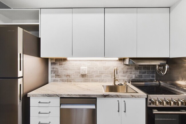 Building Photo - 934 High St