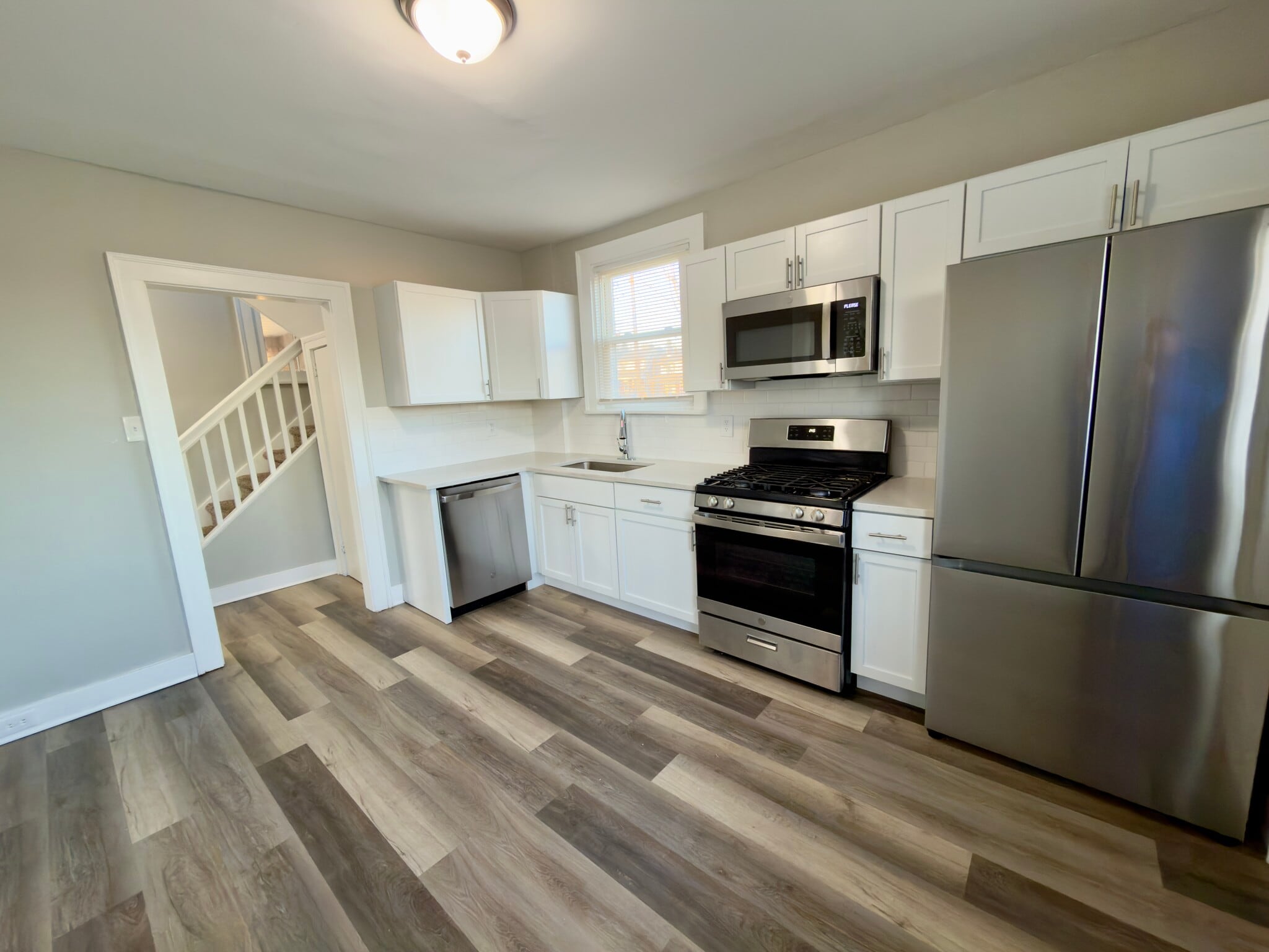 Building Photo - 413 Sinton Ave