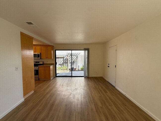 Building Photo - Located in Bauer Estates Near The Country ...