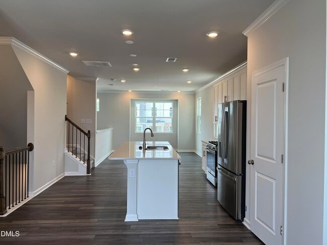 Building Photo - 642 Gimari Dr