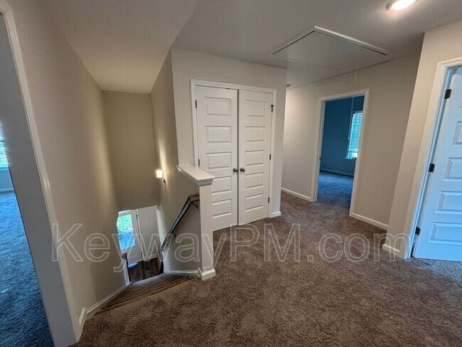 Building Photo - 2074 Limerick Ct