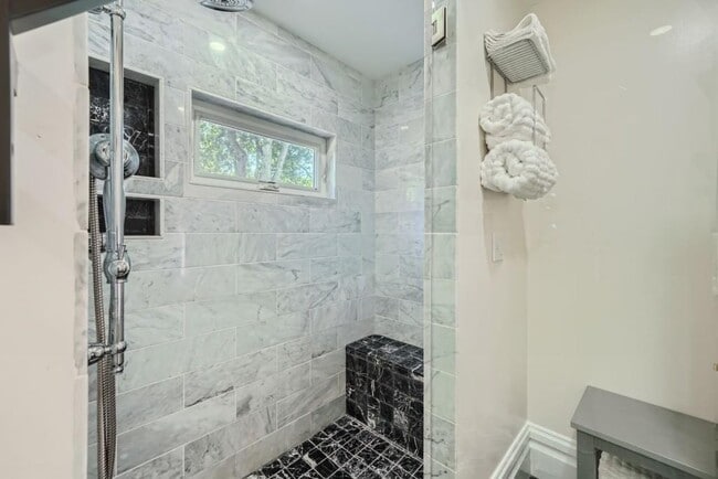 Building Photo - 964 Oglethorpe Ave SW