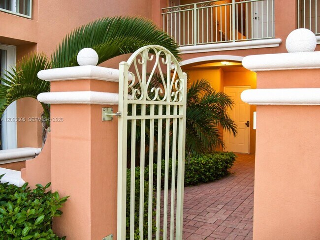 Building Photo - 6630 NW 114th Ave
