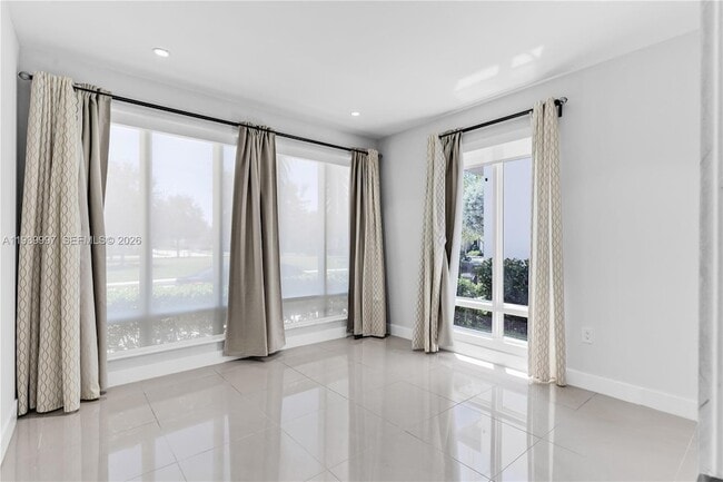 Building Photo - 6410 NW 105th Pl