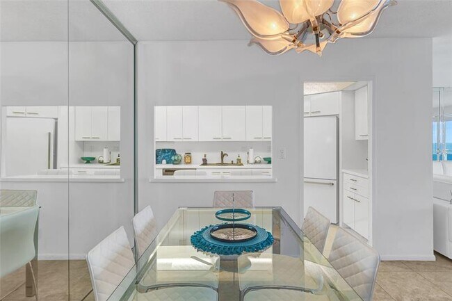 Building Photo - 3430 Galt Ocean Dr