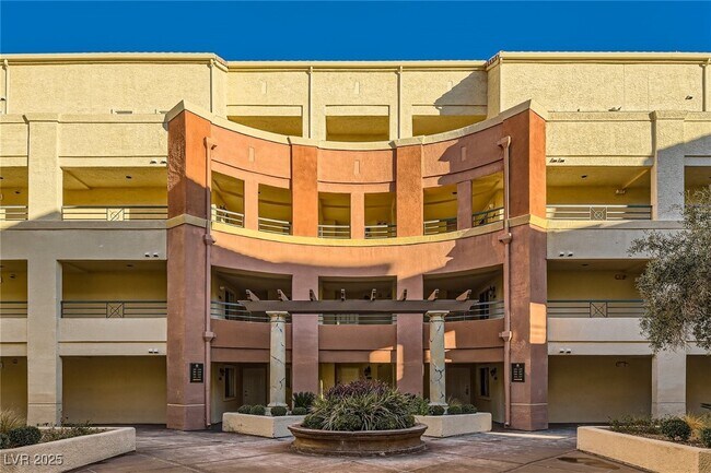 Building Photo - 210 E Flamingo Rd
