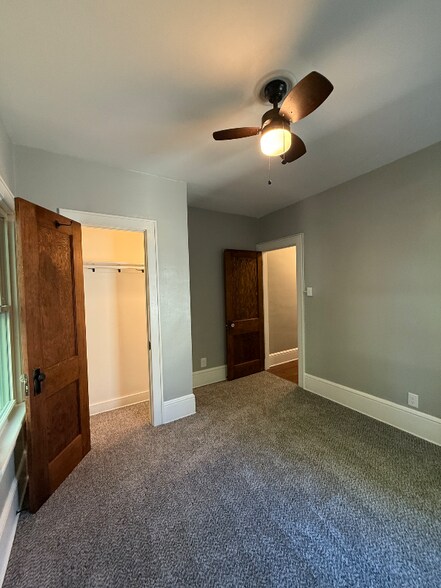 Building Photo - 825 Avon St