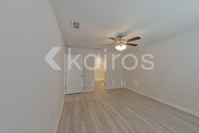 Building Photo - 4648 Malay Cir