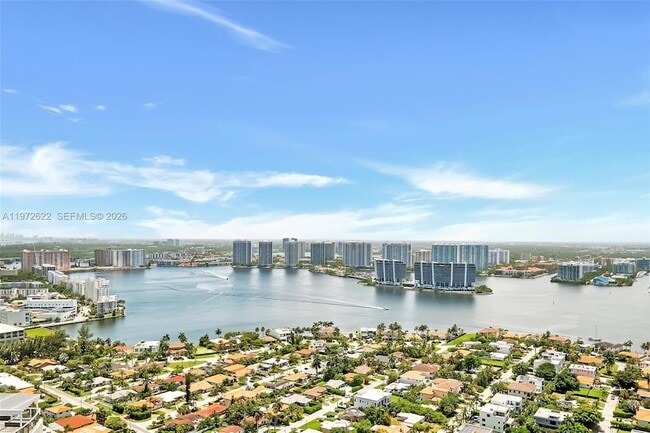 Building Photo - 18975 Collins Ave