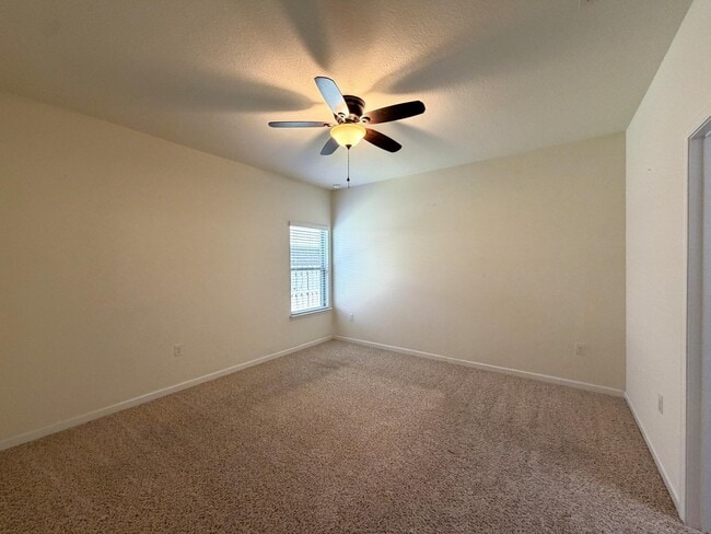Building Photo - 316 Merlin Ct