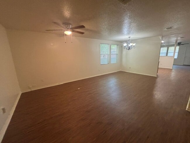 Building Photo - Beautiful Single Story Home in Eagle Mtn Saginaw Area