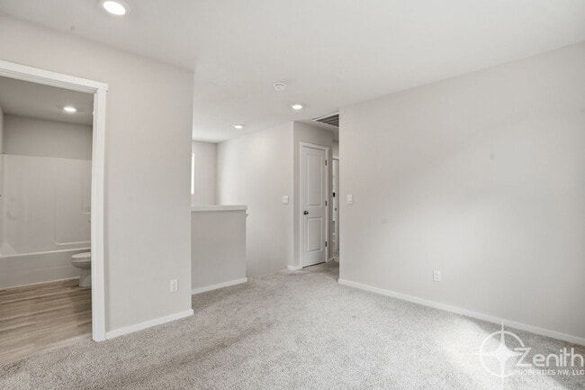 Building Photo - 2030 NW 14th St