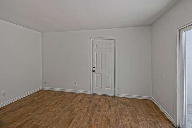 Building Photo - Bright & Spacious, 4BR3BA Home in the Private, Gated Community w/ 2 Pools, Clubhouse, Playground ...