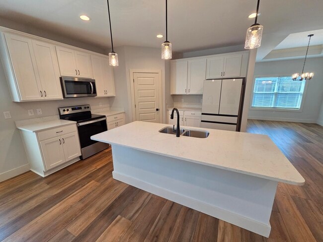 Building Photo - 1821 Lubbock Rd