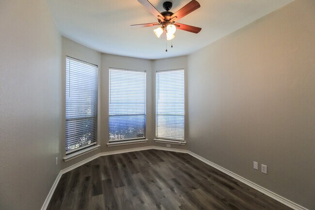 Building Photo - 3205 Stonecrop Trail