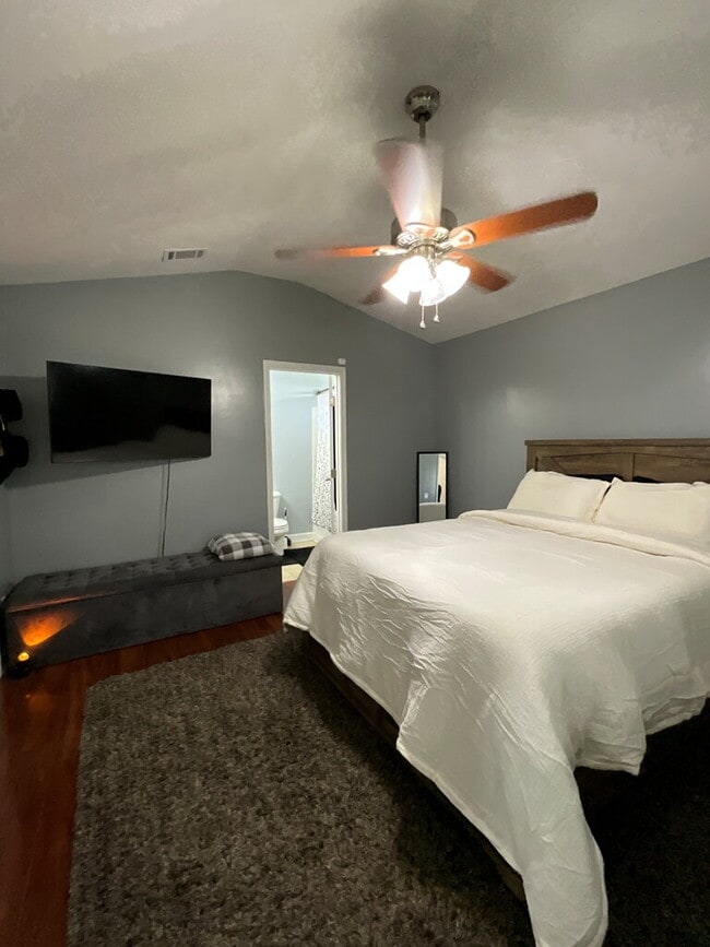 Building Photo - Godley Station Schools