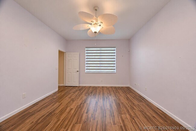 Building Photo - 545 NW Portofino Ln