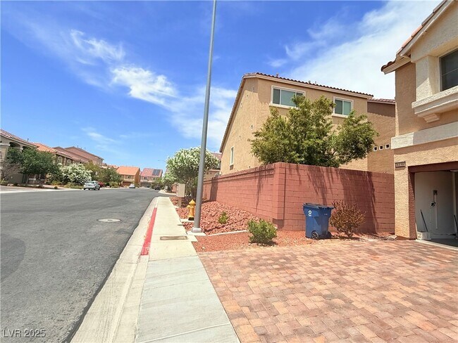 Building Photo - 6158 Fielding Hills Rd