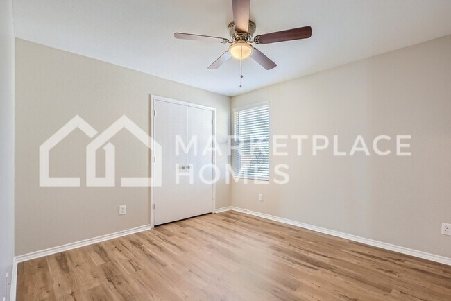 Building Photo - 902 Marble Creek Dr