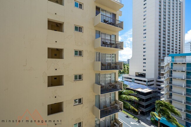 Building Photo - 440 Lewers St