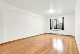 Building Photo - 138-12 28th Rd