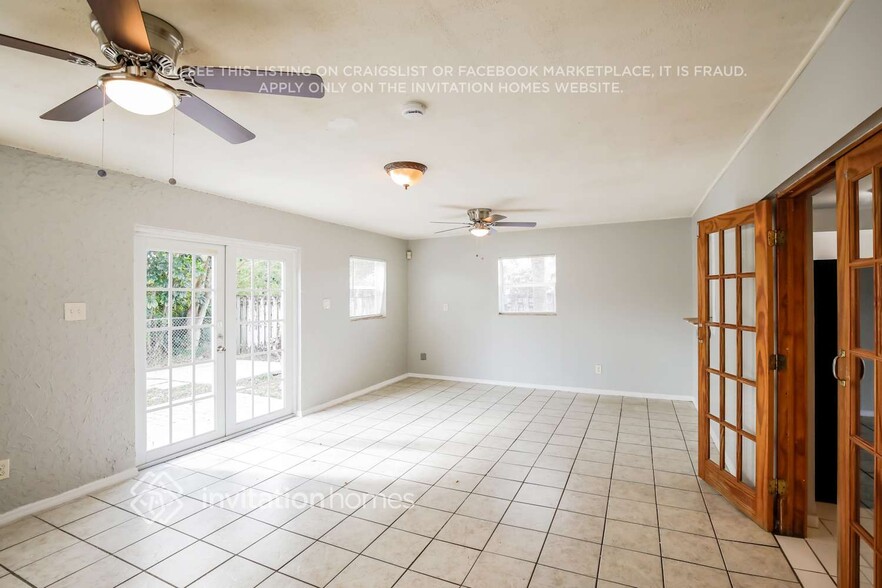 Building Photo - 6338 NW 24th Ct