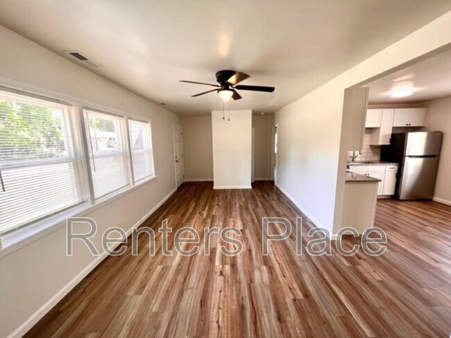 Building Photo - 5746 S Rockford Ave