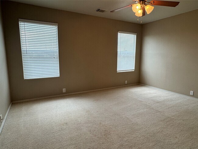 Building Photo - 16875 Mammoth Springs Dr